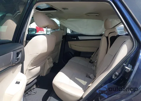 2018 Subaru Outback 2.5I Premium из США, поврежденный, VIN 4S4BSADC2J3238120